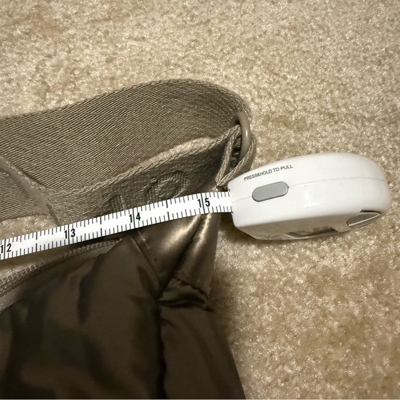 OFFLINE by aerie metallic puff love crescent bag - Picture 8 of 9